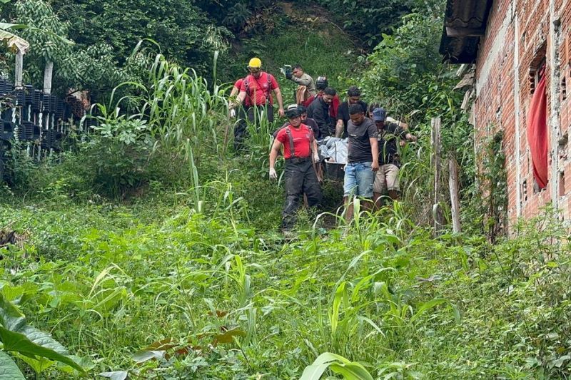 5632a30f7a98a723296159e46f7ec025_momento-da-prisao-4-2