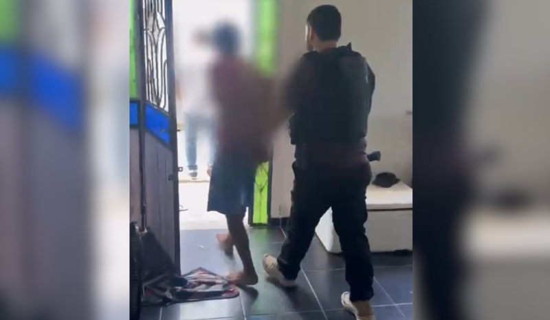 e50037bd0f30c3bf4382821d8115e8ec_pai-preso_D24AM